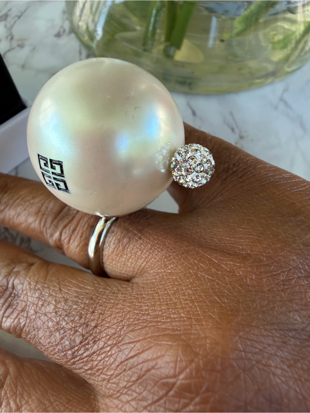 Givenchy Pearl-Style Silver-Tone Crystal cocktail ring - Picture 3 of 6
